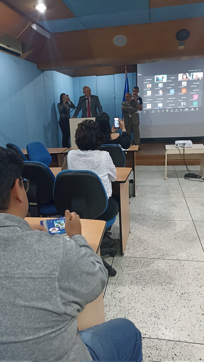 ULA avanza en discusión sobre IA. Celebrado foro de inteligencia Artificial en el marco de los 240 Años de esta casa de estudios superiores. 

web.ula.ve/cdchta/2025/03…