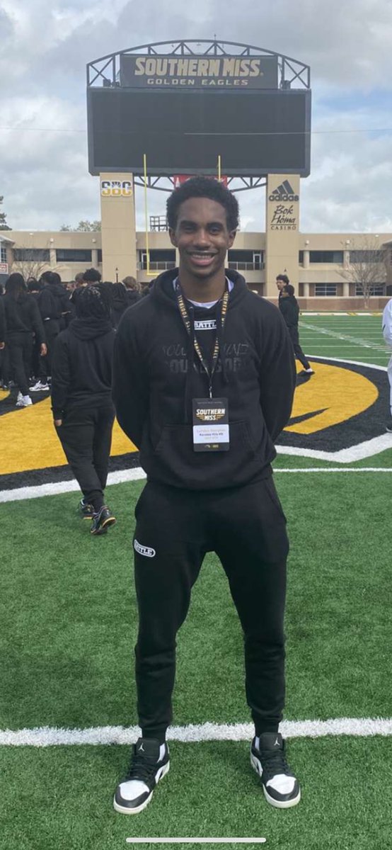 HamptonLundon's tweet photo. Blessed to receive my fourth offer  after a great conversation from  coach huff I’m blessed to say the university of southern miss offered  AGTG @CoachHuff @Donfellows2 @smsbacademy @AllenTrieu @TheD_Zone https://t.co/mrkwdMth7r