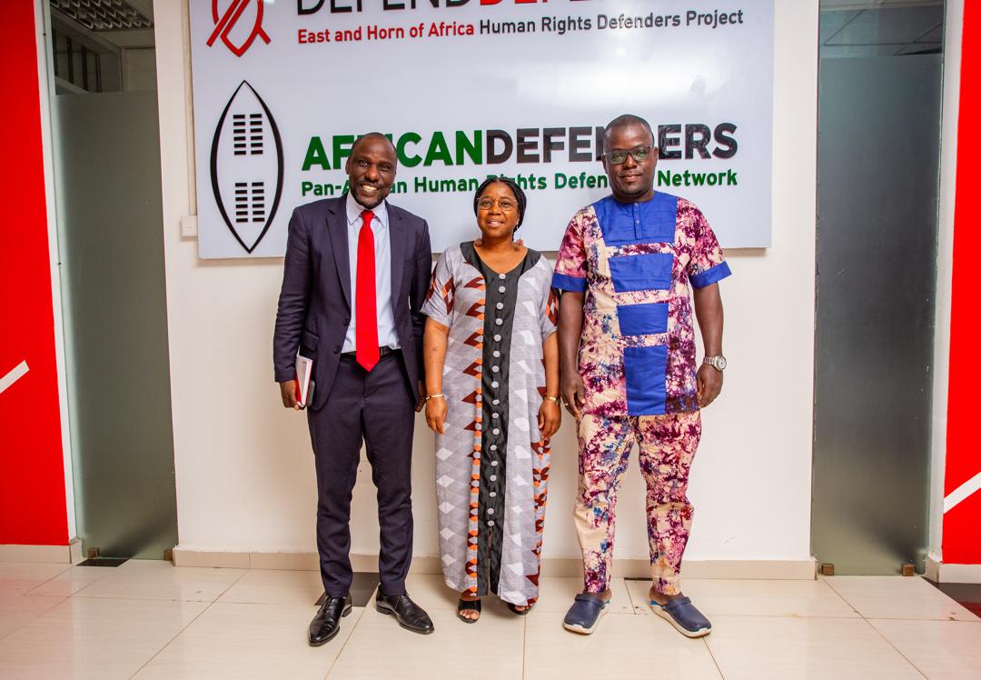 Mars 2025, La Coordination Hub City d'Abidjan à Kampala pour un partage d'expérience avec la Hub City de Kampala dans le cadre de l'Initiative Ubuntu Hub Cities d'<a href="/AfricaDefenders/">AfricanDefenders</a>. Mission financée par <a href="/ProtectHRD_EU/">ProtectDefenders.eu</a>/ UE. Merci à AfricanDefenders et DefendDefenders pour l'accueil