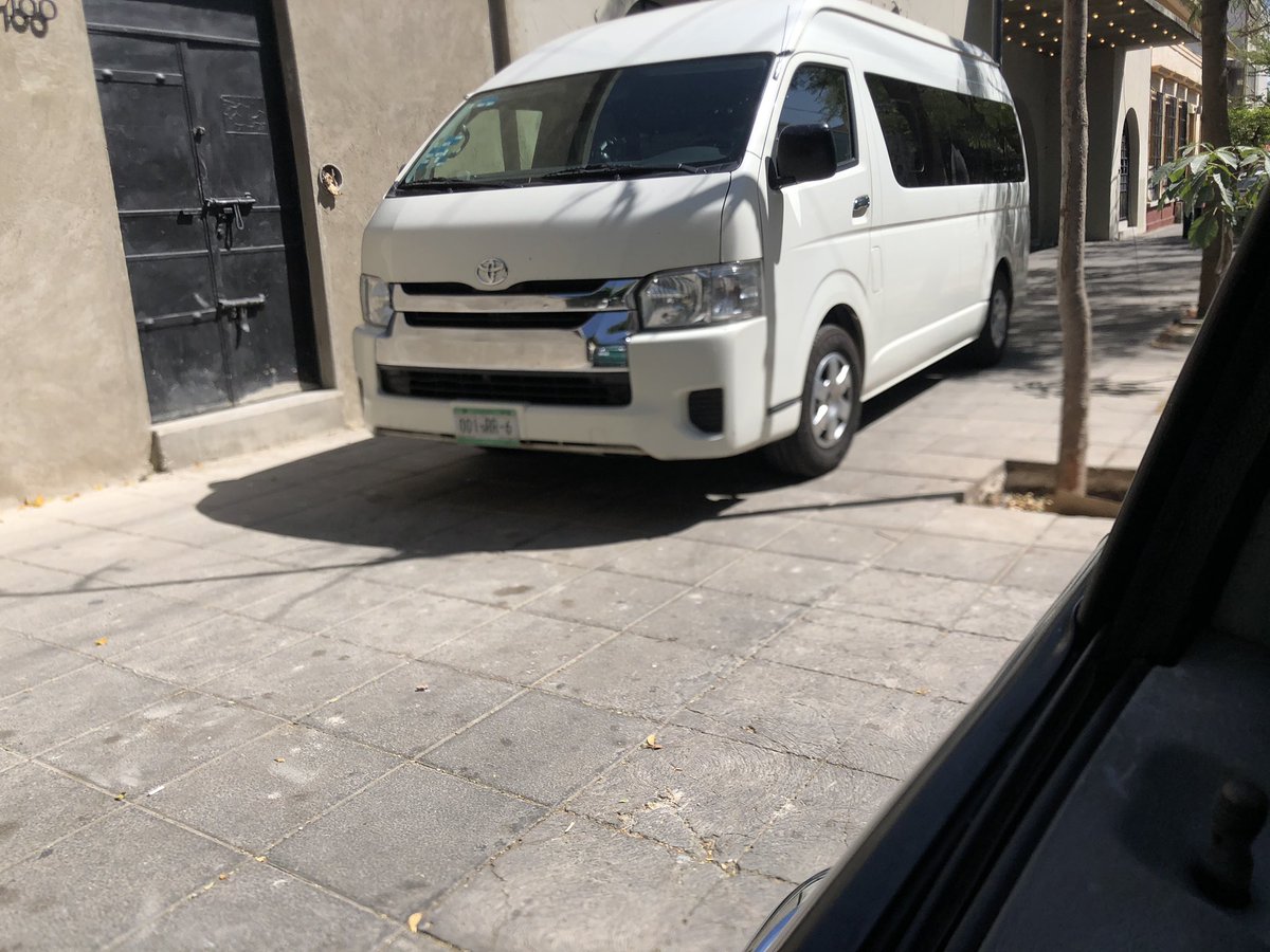VisionDeAnalco's tweet photo. Ai Les encargamos @GdlMovilidad @Trafico_ZMG @JaliscoVial 

https://t.co/m2PtH6sdTH https://t.co/c828yA3oto