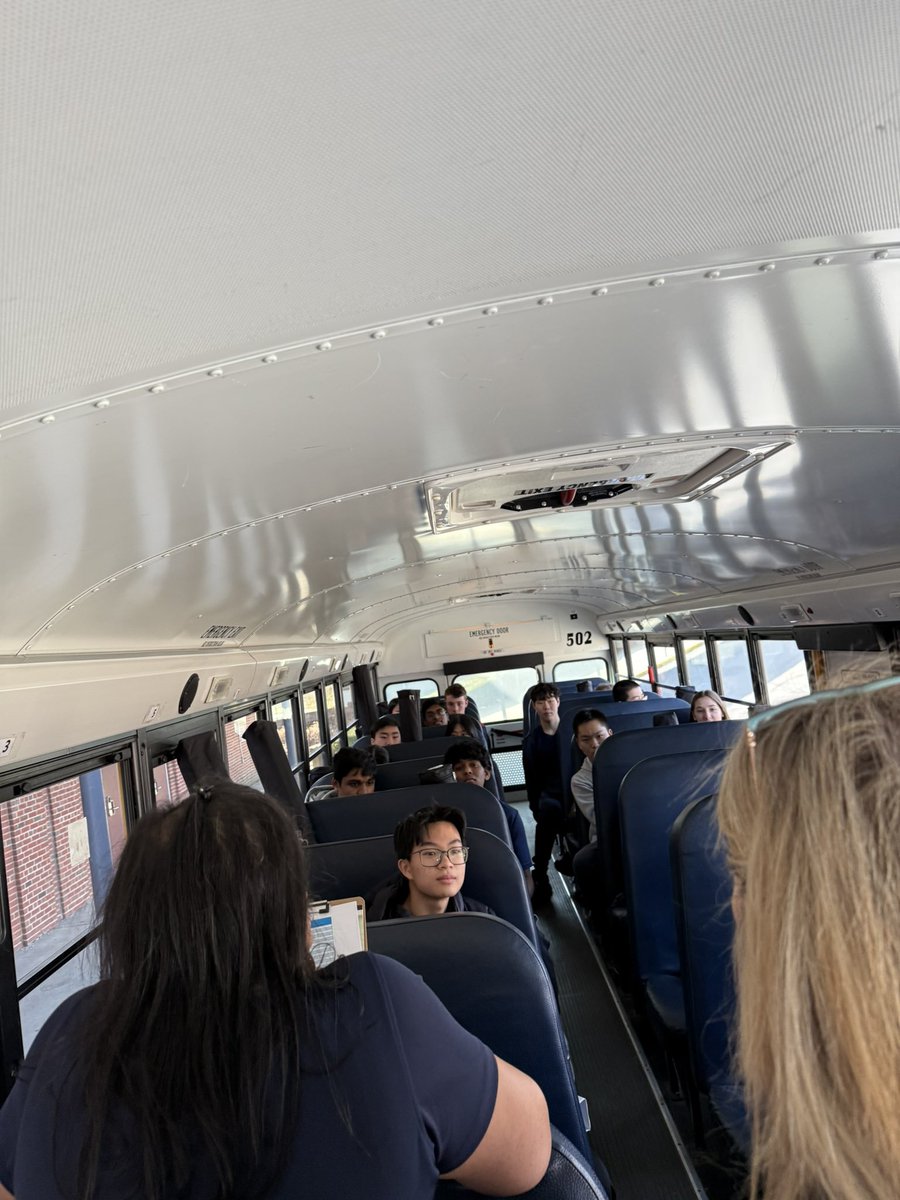 Wishing our Horace Greeley researchers the best of luck at the WESEF competition in Somers this weekend! 🔬🧪 With a motivating send-off from Dr. Sepe, they’re ready to showcase their hard work and scientific inquiry among the brightest minds. #HGScience #WESEF #WeAreChappaqua