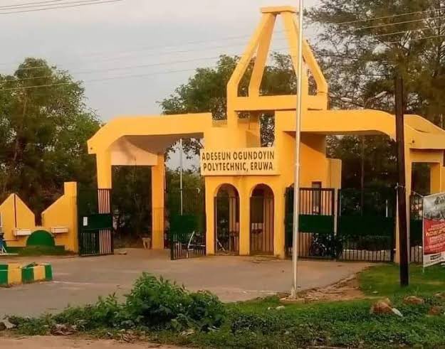 AMubafresh's tweet photo. Aope student how is school treating you at this moment ?? https://t.co/m0TnO7fCq9