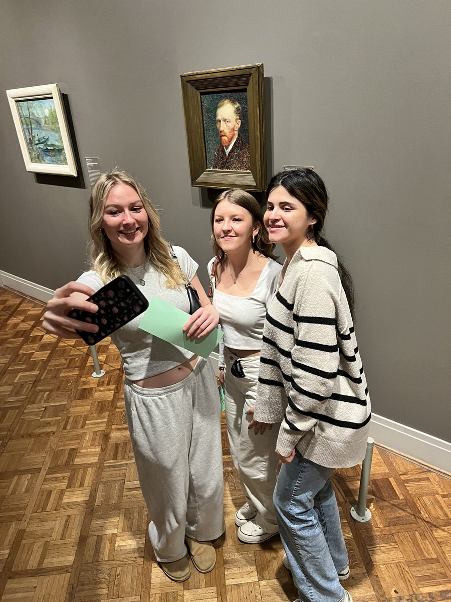 HUMANITIESofPHS's tweet photo. It’s one thing to learn about art in a classroom setting, but it’s another to experience @artinstitutechi and it’s incredible collection first hand. #experiencesmatter #reallifeconnections #curriculuminreallife #thehumanitiesmatter @knightsofphs @HUMANITIESofPHS @KnightsofPHS https://t.co/RN3axHSZ7u