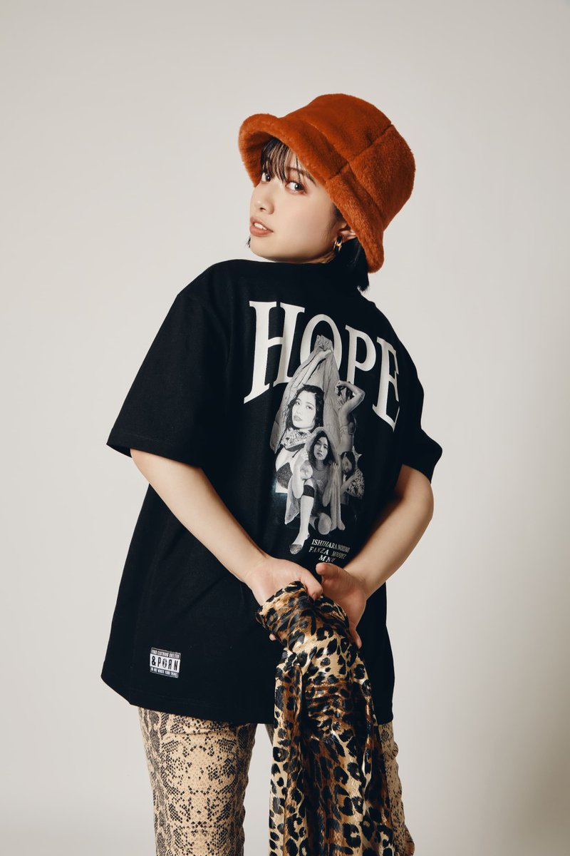 fempass_beV's tweet photo. #MNKM × #fempassBeV
#石原希望 さん@Nozomi_Ishihara
がモデルのアイテム好評発売中❤️🔥
👚アイテム
【HOPE Tee by MNKM】
裏表で表情の全く違った両A面な仕上がりに。
📲販売先
🛒fempassBeV
https://t.co/h6K1s0fRYt
@Mnkm_Store https://t.co/cRHZIUaEvy