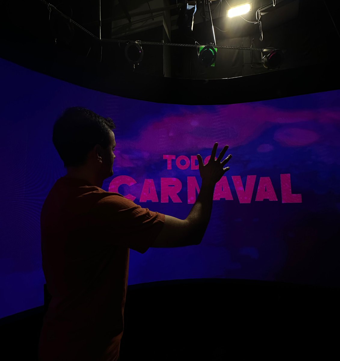 Todo Carnaval (@todocarnaval) on Twitter photo #TodoCarnaval | ¡Adiós, Carnaval! Hoy es el último programa del ciclo, sumate y acompañanos
Conduce <a href="/juanchi_castel/">Juan Castel</a>
📺 Canal 6.1
🔴 youtube.com/@TVCiudad6.1
🌐 tvciudad.uy/vivo #TodoCarnaval | ¡Adiós, Carnaval! Hoy es el último programa del ciclo, sumate y acompañanos
Conduce <a href="/juanchi_castel/">Juan Castel</a>
📺 Canal 6.1
🔴 youtube.com/@TVCiudad6.1
🌐 tvciudad.uy/vivo