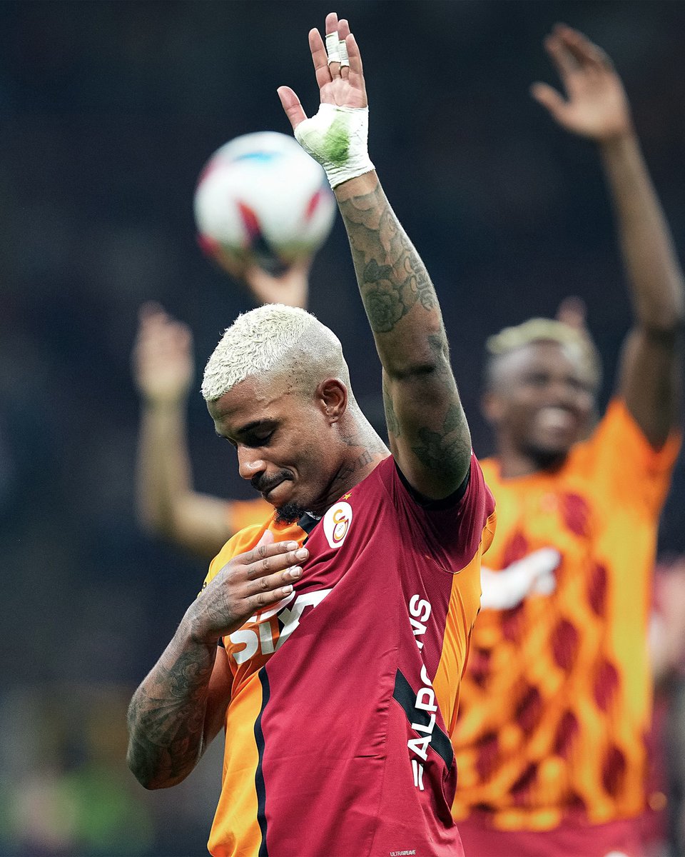 𝘼 𝙜𝙤𝙤𝙙 𝙛𝙧𝙞𝙙𝙖𝙮 𝙖𝙩 𝙝𝙤𝙢𝙚! 🏠
An electric atmosphere, a precious victory 
🙌🏽
I love this club so much ❤️

#Galatasaray #ML99