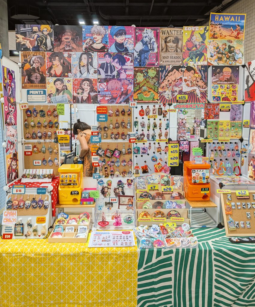 gesuko__'s tweet image. Me and @pooniverse will be at table H-135 @KawaiiKon! We have lots of stuff so come visit lol