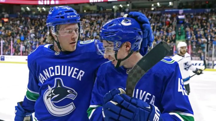 PuckingDelulu's tweet image. a single mom who works two jobs who loves her kids and never stops