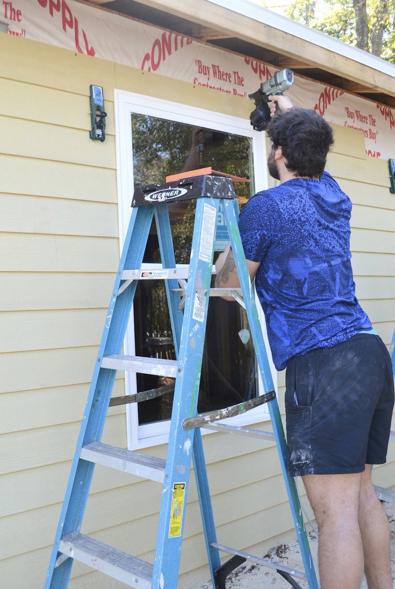 Had a blast with my teammates building with Alachua Habitat. Ready to make an impact? Sign up now: alachuahabitat.org/volunteer <a href="/Fl_Victorious/">Florida Victorious</a> #FVFoundation