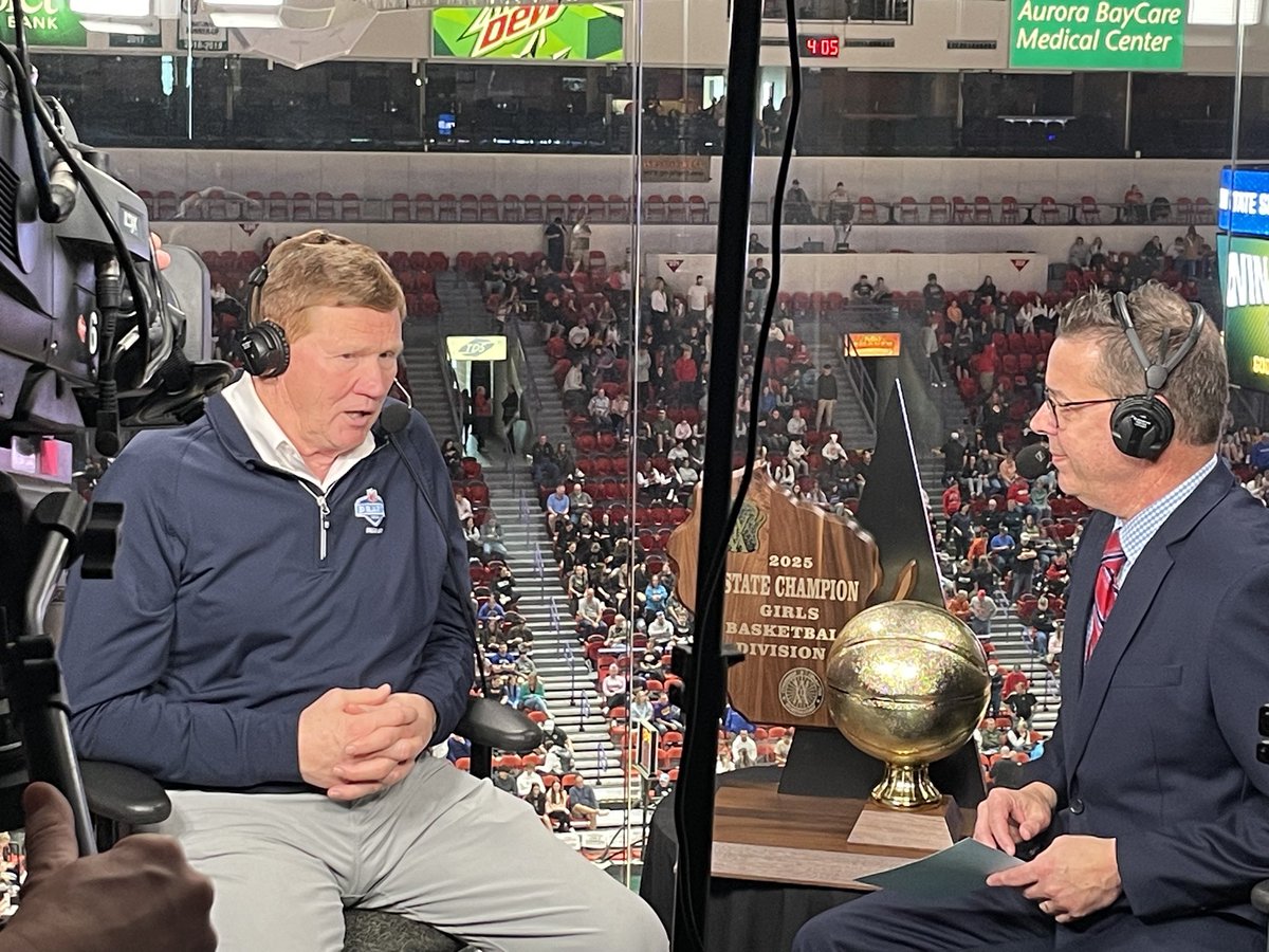 Scott Emerich (@scottemerich19) on Twitter photo So how’s your afternoon going?
Me…got my picture taken with the <a href="/PewGirlsHoops/">Pewaukee Girls Basketball</a> sensational Terrian twins Anna and Miss Basketball Amy.
Then got to interview Packers Pres./CEO Mark Murphy. The NFL Draft is coming up. Hear from Mark on <a href="/WXOW/">WXOW 19 News</a> So how’s your afternoon going?
Me…got my picture taken with the <a href="/PewGirlsHoops/">Pewaukee Girls Basketball</a> sensational Terrian twins Anna and Miss Basketball Amy.
Then got to interview Packers Pres./CEO Mark Murphy. The NFL Draft is coming up. Hear from Mark on <a href="/WXOW/">WXOW 19 News</a>
