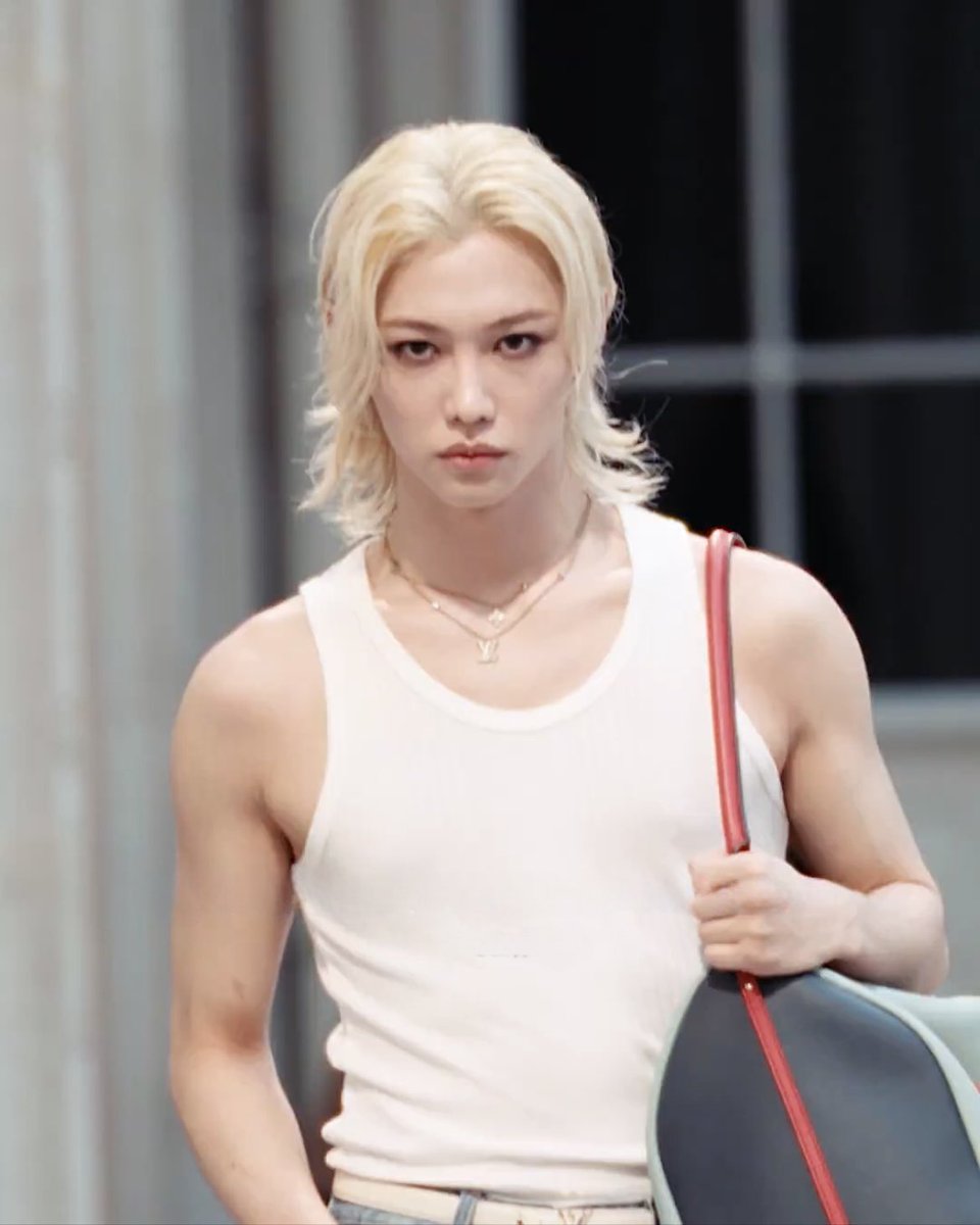 lee felix you are UNREAL.