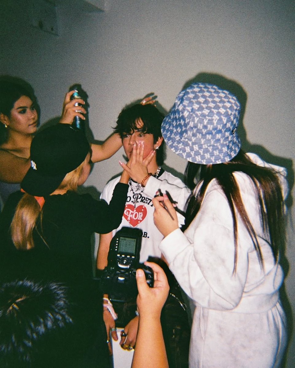 BillybabeTW's tweet photo. 📆 20250314
IG:https://t.co/CfR1YMKoco🐽✨🩵

Analog vibes 📸🖤 

#babiibabe https://t.co/gdoEheDz53