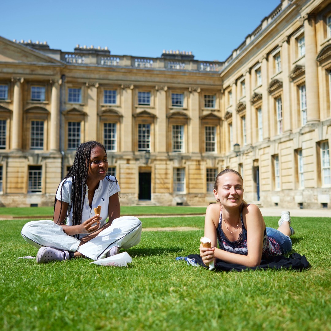 Christ Church tweet media