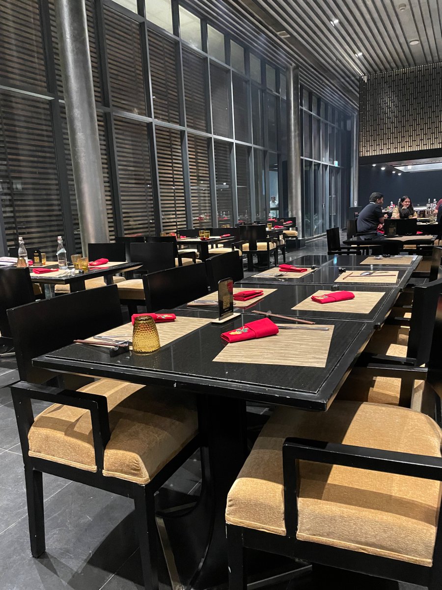 arunavo's tweet photo. @ITCHotelsCares today evening we are being denied a table at Pan Asian Kolkata because the restaurant is full. We are staying here. https://t.co/jpzDqaNa9N