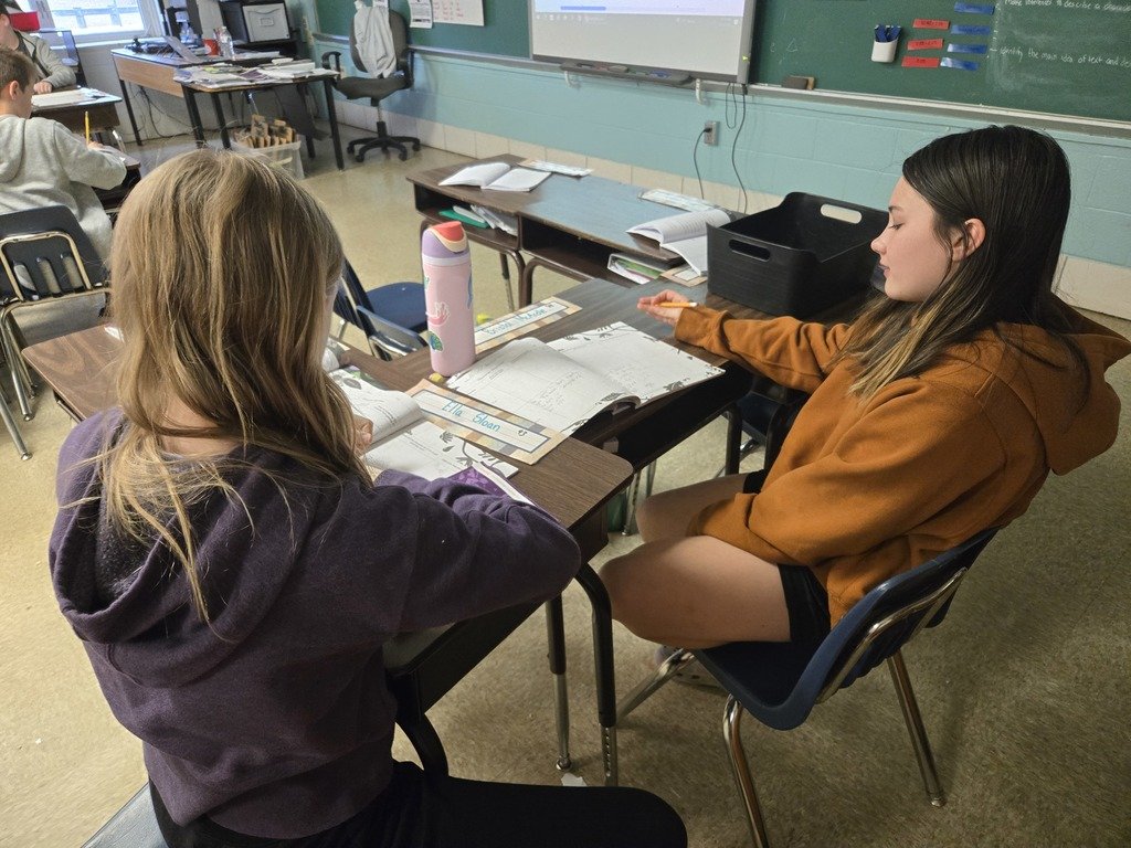 CSCElemAACPS's tweet photo. 5th graders are reading and discussing Shakespeare during CKLA. Seagulls are growing &amp; learning each day! #TheFlocksThatRocks #BelongGrowSucceed https://t.co/0qw66U0Ew6