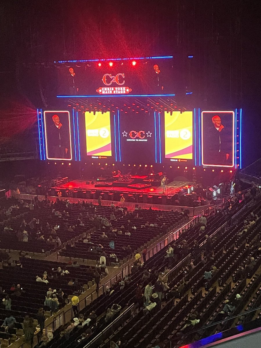 Back in my happy place with Pip, Jo (<a href="/JoWiggins/">Jo Wiggins</a>) &amp; Anna - and the magnificent <a href="/WhisperingBob/">Bob Harris 💙</a> - for our 12 year 🙌. Please can we get a shout out 👋 <a href="/C2Cfestival/">Country2Country</a>