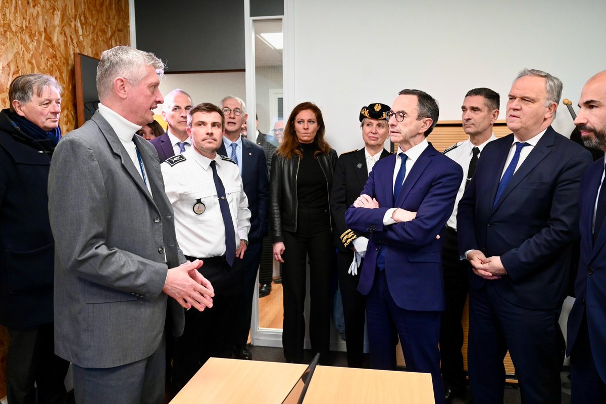 fnb_officiel's tweet photo. Inauguration de l'école nationale de la police scientifique avec @BrunoRetailleau. Pour faire face aux défis sécuritaires actuels, leur savoir-faire est clé.
Ce hub des sécurités initié par la @CCILYONMETRO à #Ecully incarne une vision ambitieuse et nécessaire pour la #sécurité. https://t.co/cGmJaNm1FO