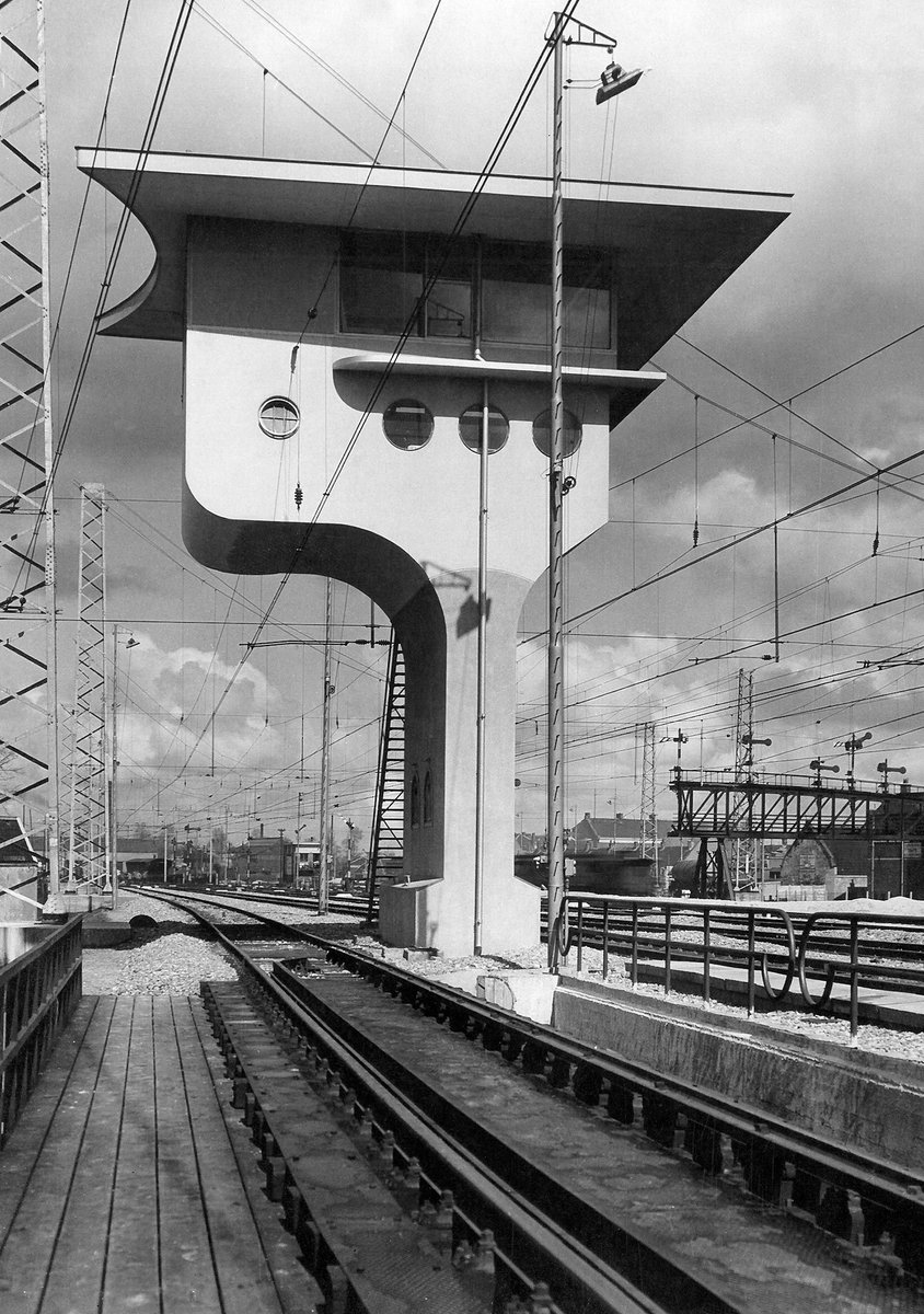 Signal Box, by Sybold van Ravesteyn, Utrecht, the Netherlands, 1938. 
#architecture #archinerds