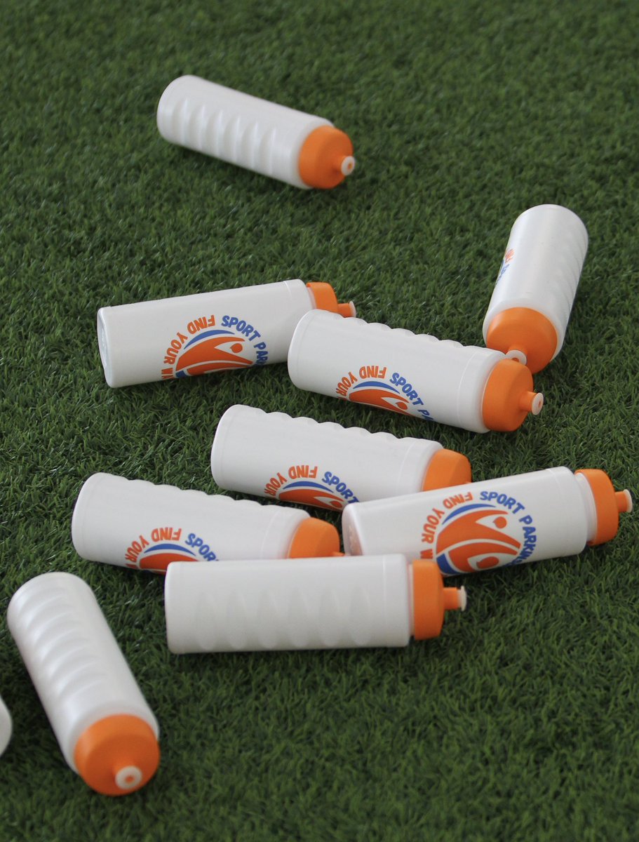 Hydration is crucial for people with Parkinson’s for many reasons:
- Medication absorption
- ⁠Constipation Relief
- ⁠Blood Pressure Regulation
- ⁠Cognitive Function 
Grab your free water bottle at the registration desk at St George’s Park. Stay hydrated, keep your energy up!