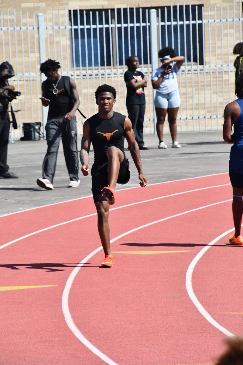 Track vibes 🙂‍↔️