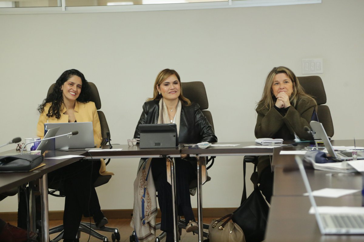 judicaturacsj's tweet photo. #Agenda | La magistrada del @judicaturacsj, Claudia Expósito, lideró el Conversatorio de Estadística Judicial´ que socializó el plan integral de la subespecialidad de restitución de tierras a jueces y magistrados de Florencia, Ibagué, Neiva, Villavicencio y Bogotá. 🧵1/4 https://t.co/ZdgzNr5cjy
