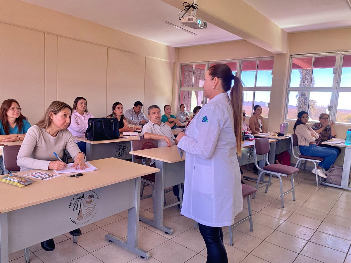 capaelfuerte's tweet photo. DIPLOMADO EN PROMOTORIA PARA LA PREVENCIÓN DE ADICCIONES, dirigido a docentes de UAdeO El Fuerte. Se impartió el tema 10 RECOMENDACIONES PARA PREVENIR QUE TUS HIJAS E HIJOS CONSUMAN DROGAS, a cargo de Lic. Gabriela Gaxiola Valenzuela, Coordinadora de UNEME CECOSAMA EL FUERTE. https://t.co/6pRSWwABVm