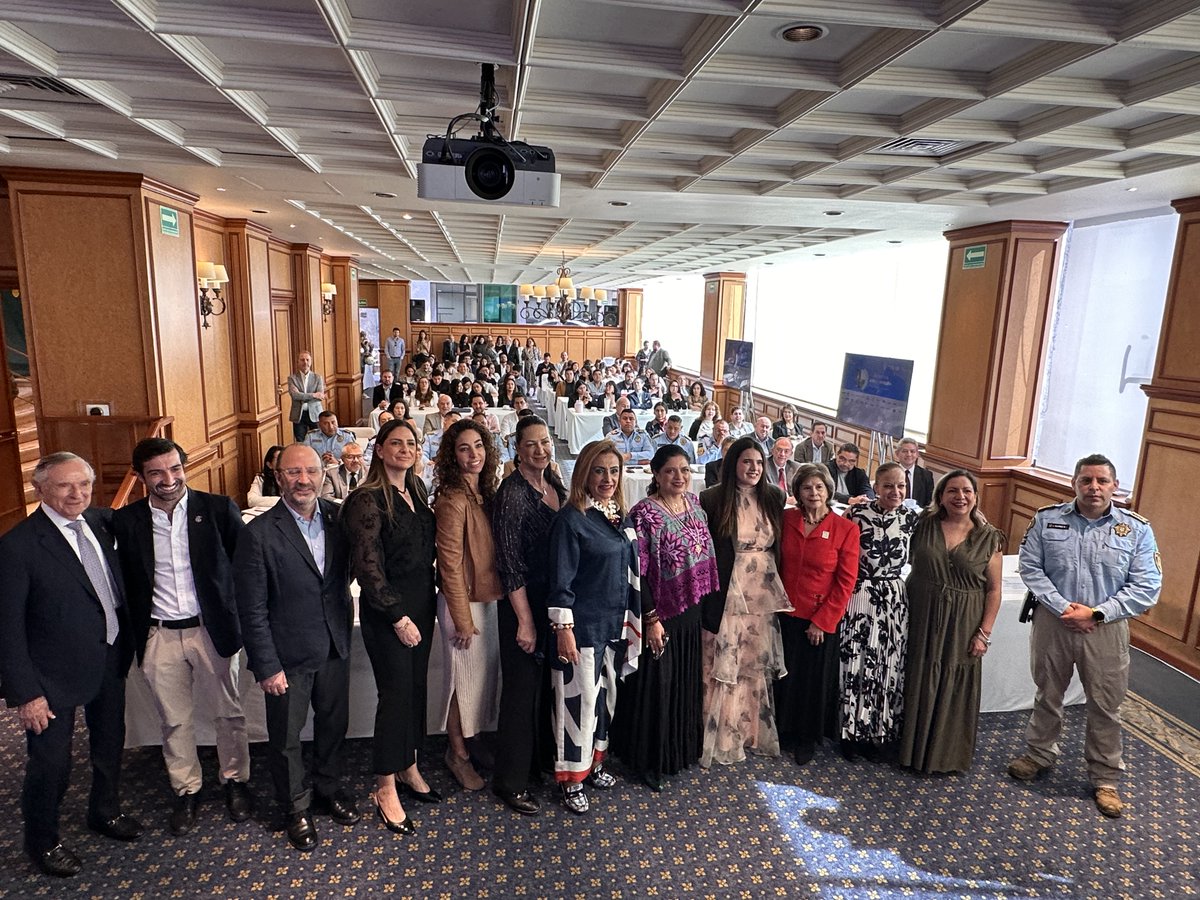 CESSA Universidad tweet media