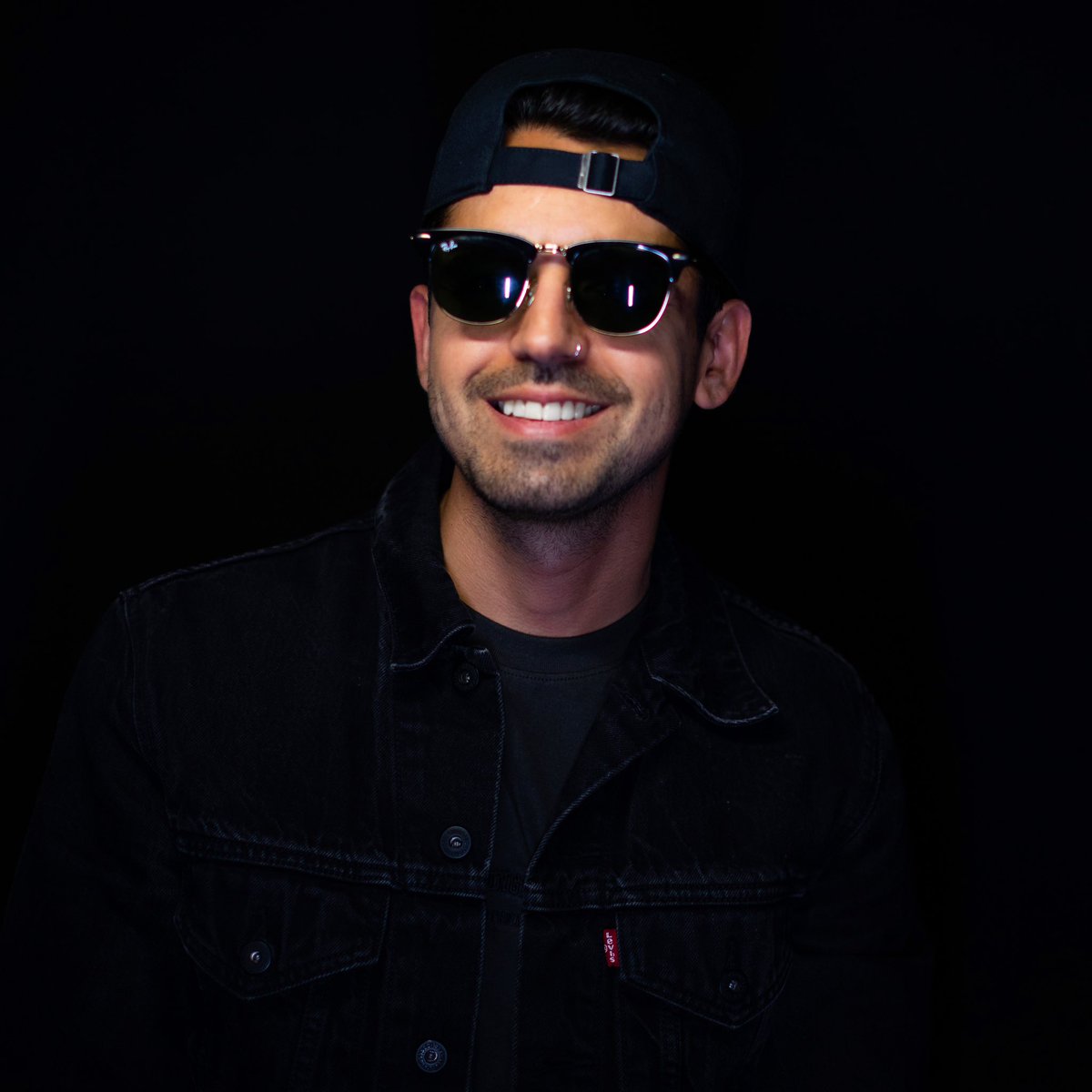 .<a href="/KidMonro/">KID MONRO</a> returns on FRCST with ‘You’ (EP), what a vibe 🤩👀 playtreks.lnk.to/KidMonro-You