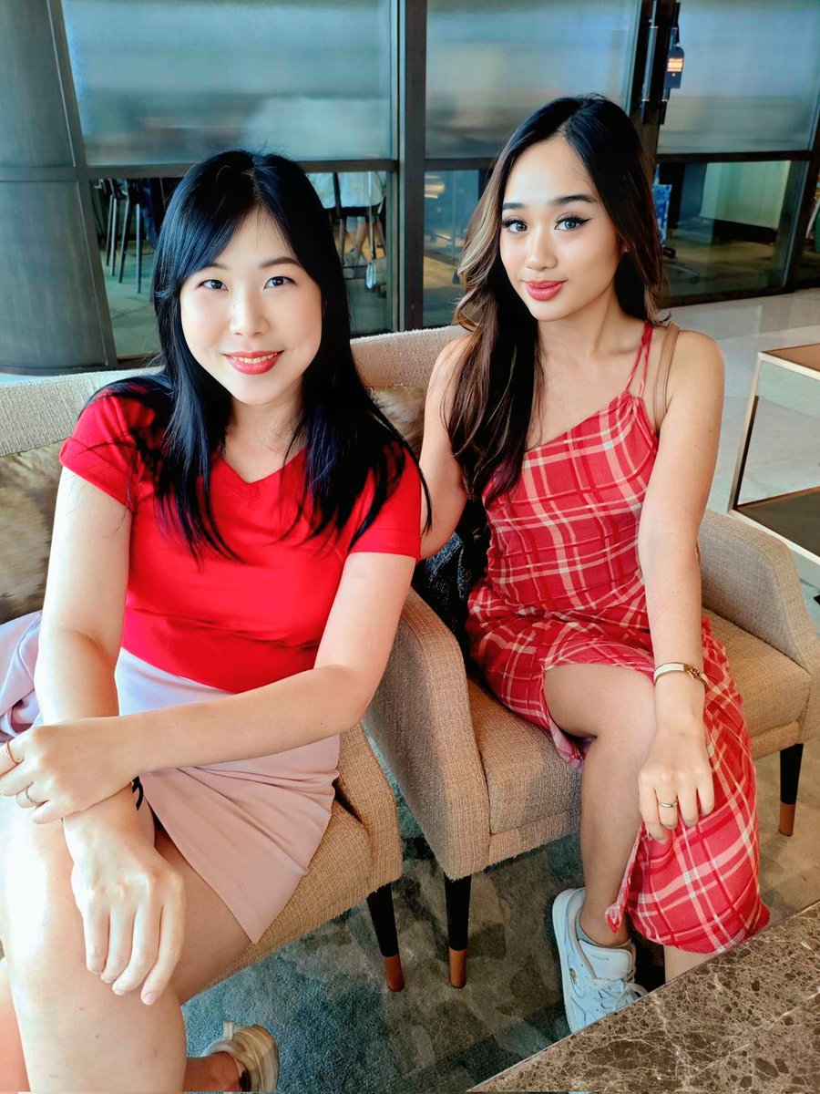 I  think I am  a good-natured person.
Today my sister  tell me You are  just a drunkard
คิดมาตลอดว่าเป็นคนอัธยาศัยดี 
วันนี้น้องช่วยเฉลยละ ฉันเป็นคนขี้เมา