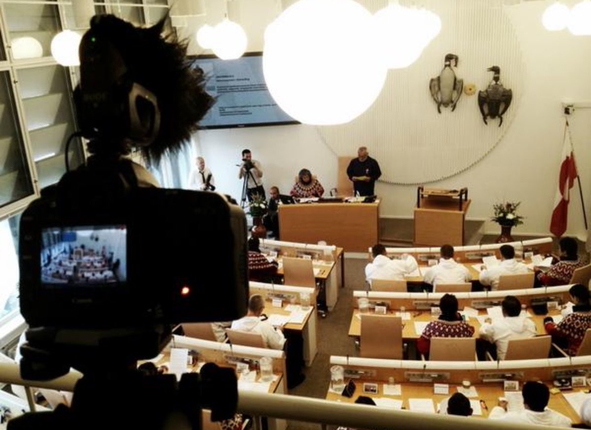 As a newly elected member of the #Inatsisartut…I have to be honest our chambers looks like a community college in America…

We need bigger and bolder vision here in Greenland 🇬🇱