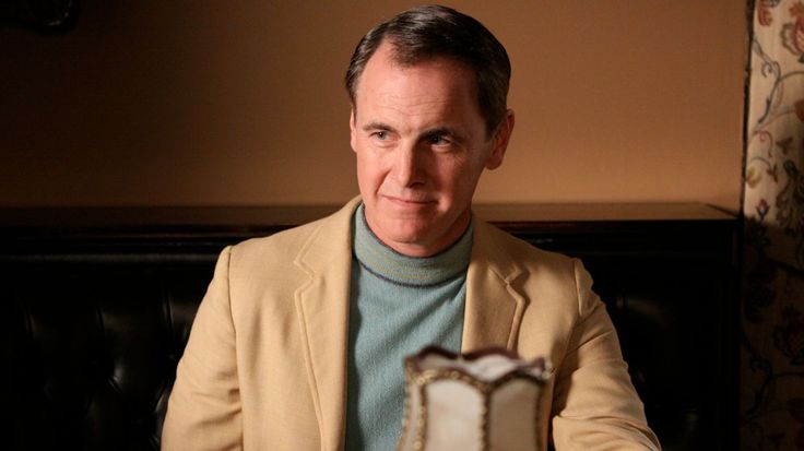 Whoda thought years after Sterling Cooper fired drunkard Duck Phillips he would be the prime Minister of Canada... #Madmen #Carney