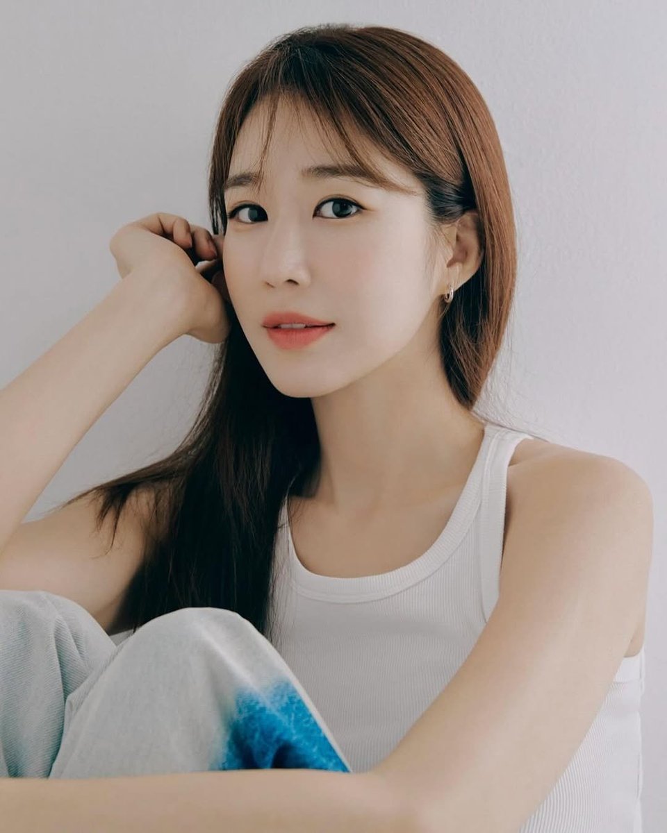 YOOlNNA's tweet photo. ㅤㅤㅤㅤㅤㅤㅤㅤ﹝♥︎ ፡ ⠀𓂃 ★ 𝒀𝒐𝒐 𝑰𝒏𝒏𝒂 ⠀𑁬 

ㅤㅤㅤㅤㅤㅤㅤㅤㅤ6 월 5 일 https://t.co/F4N5YGiom5