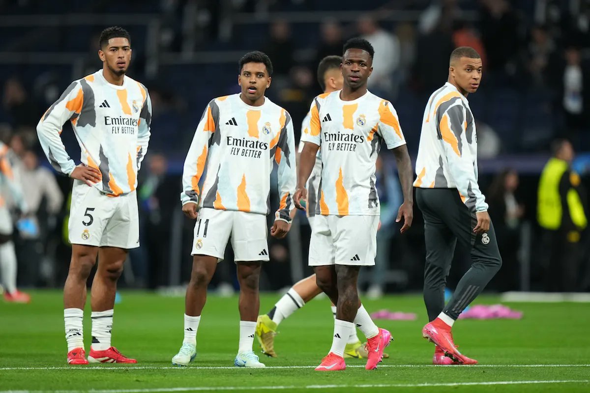 realfrance_fr's tweet photo. ⚪️💥 Rodrygo, Vinicius, Mbappé et Bellingham peuvent-ils vraiment jouer ensemble ?

▶️ https://t.co/wRxWqM6lvB

✍🏻 @Yvan_real https://t.co/DRgMZ8v1cM