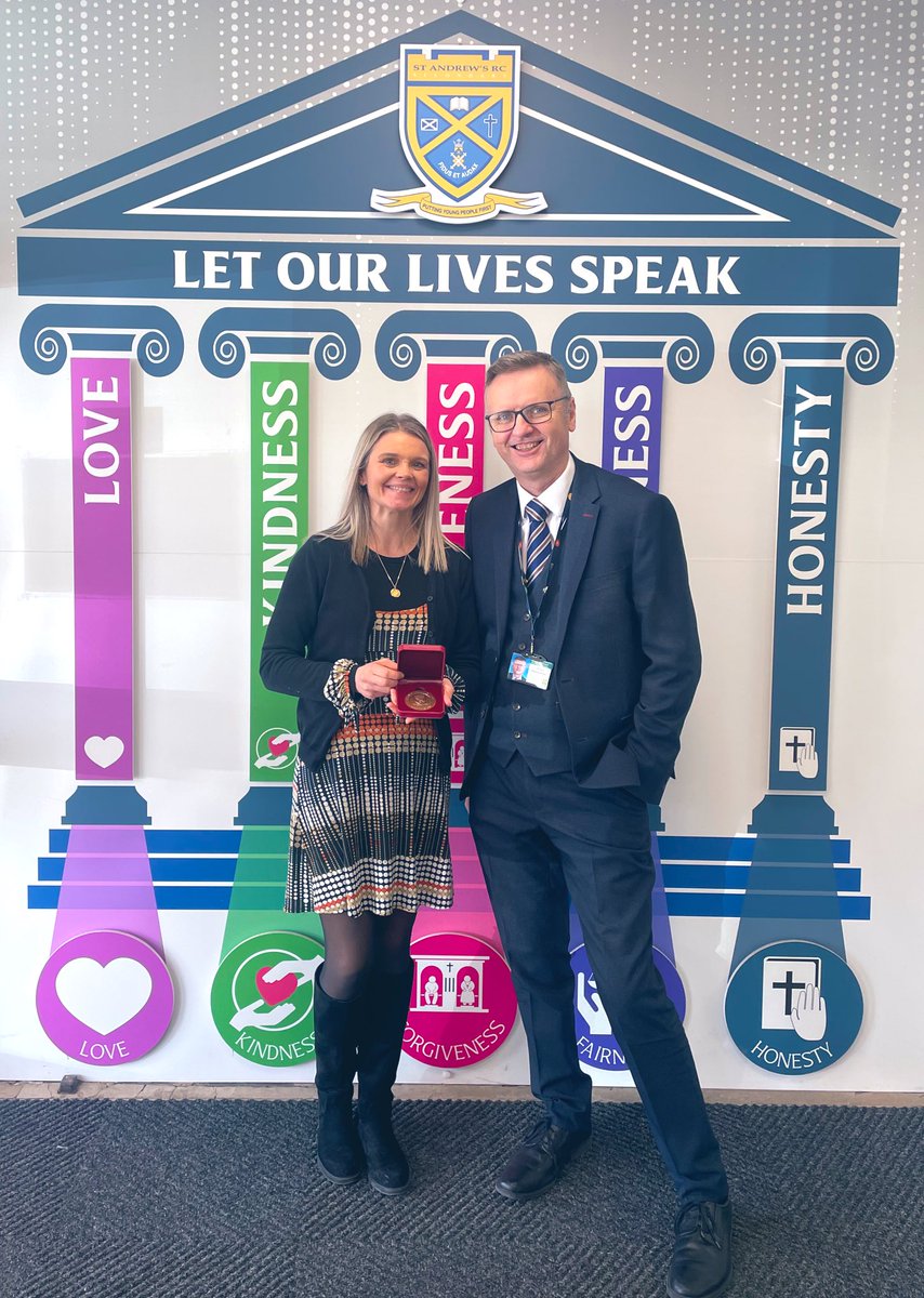 StAndrewsRCSec's tweet image. On her final day in our school, Mrs Gunn collects the Ogilvie Award for her outstanding contribution to our young people and staff - always putting them first. She leaves to take up a new post in South Lanarkshire.
#Noble #Worthwhile
#PuttingYoungPeopleFirst