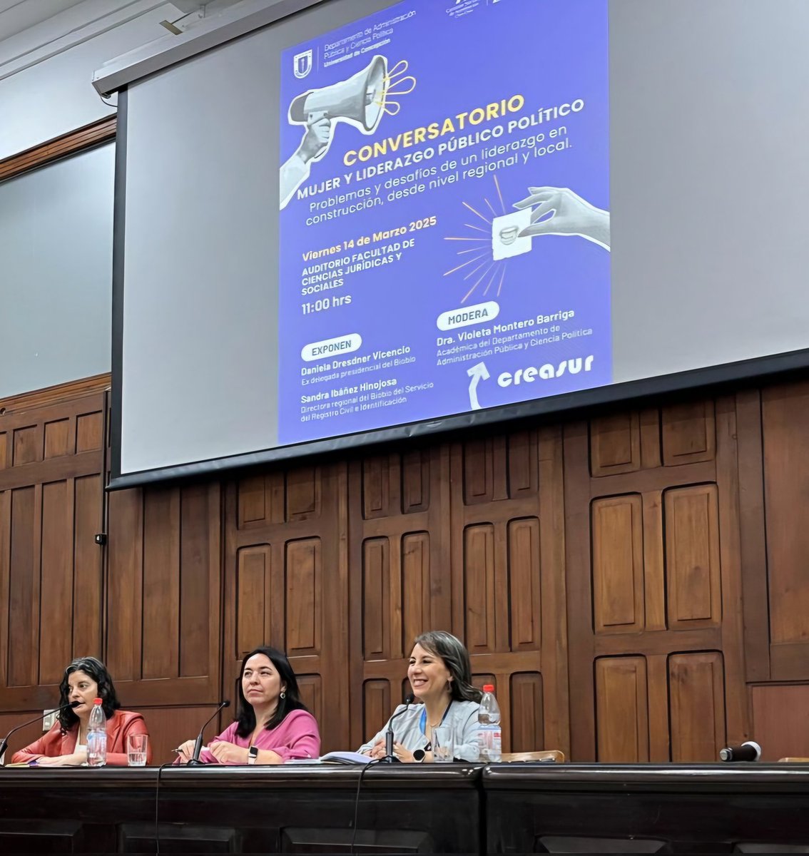 En el #mesdelamujer la Directora Regional del Biobío del <a href="/RegCivil_Chile/">Registro Civil e Identificación - Chile</a>, Sandra Ibañez Hinojosa, participó como expositora en el conversatorio "Mujer y Liderazgo Público Político" organizado por el Depto. De Administración Pública y Ciencia Política de la <a href="/udeconcepcion/">Universidad de Concepción</a>