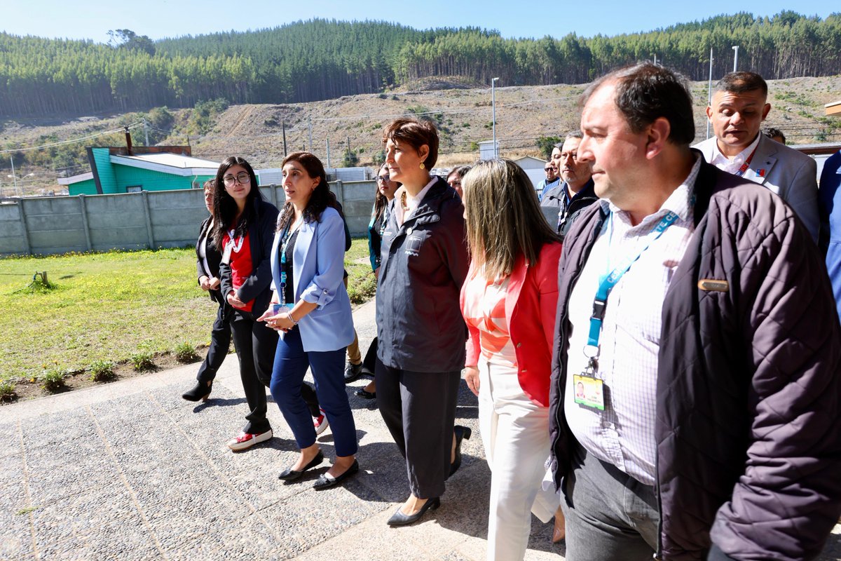 #SaludEnTerreno En el CESFAM Lebu Norte, la ministra, Ximena Aguilera, junto al subsecretario, Osvaldo Salgado, constataron inversiones realizadas en el recinto de APS que atiende a más de 10 mil personas.