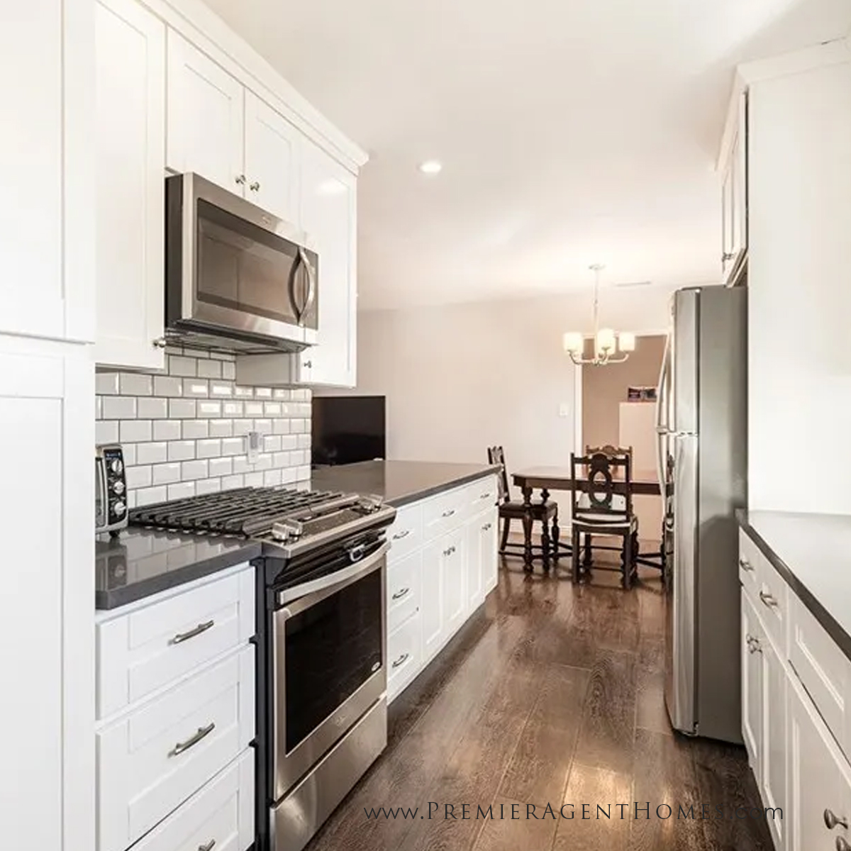 PremierAgentN's tweet image. ** New Listing **
8160 Paso Robles Ave, Lake Balboa, CA 91406 | $869,000
SFR, 3 bed, 2 bath, 1,246 sqft, 7,881 sqft lot
Listed by Darren Schwartz with Premier Agent Network
Click for more info: tinyurl.com/33863ua4

#LakeBalboa #ca #california #premieragentnetwork