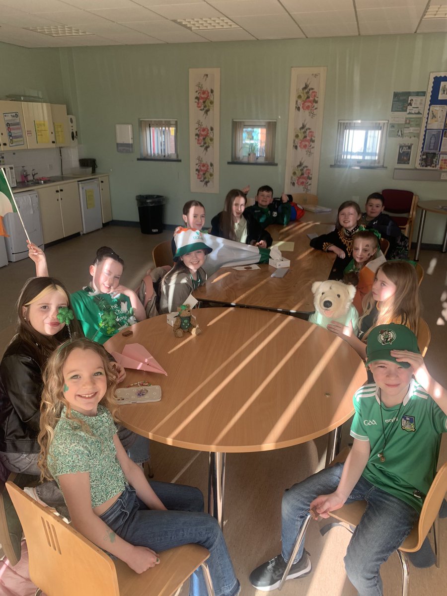 ctrps1's tweet image. 🌈 CTR had an amazing day celebrating St. Patrick's Day in style with a variety of vibrant greens! The day began with a spectacular assembly, setting the tone for a fun-filled celebration of all things Irish! 🍀 #StPatricksDay #GreenSpirit #Festivities