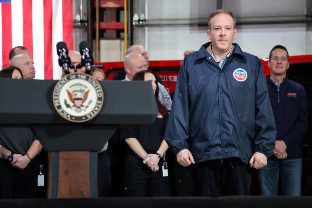 PBS <a href="/NewsHour/">PBS News</a> Classroom Daily News Lesson: Trump's EPA announces aggressive rollback of environmental protections

Ask students:  What benefits does the Trump administration claim that deregulation of the EPA will have?

LINK: bit.ly/4bwBtvV

#sschat #CivicLearningWeek