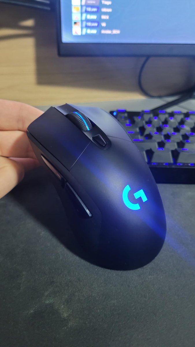 MOUSE DE PRO PLAYER NO PRECINHO

Mouse Gamer Sem Fio Logitech G703 LIGHTSPEED com RGB LIGHTSYNC

De R$ 468 por R$ 350 em 7x
amzn.to/3DuevJq