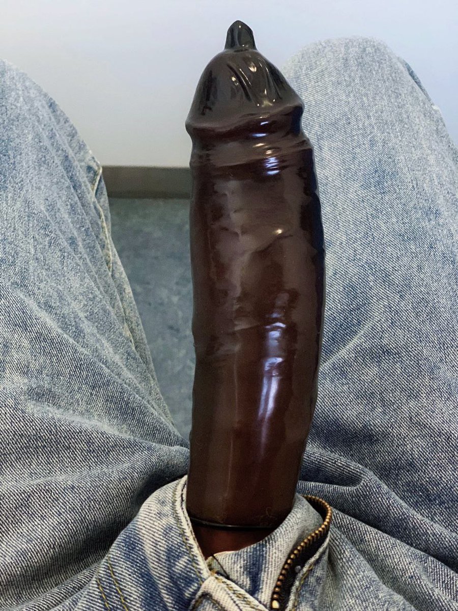 看看你的这个傻逼贱样，被你痞子爹暴耍一脚踩碎你这么多年来当人的尊严，让你痞子爹把你踩在脚下！承认自己爹已经死了，才能给老子磕头认爹！ 你就跪着磕头看老子操你妈！没脑子的臭傻逼 #直男 #操逼  #大鸡巴纹身痞子帝王直男亲爹祖宗皇帝卵皇 #直男亲爹 #直男粗口  #纹身痞子 #大鸡巴 #崇拜
