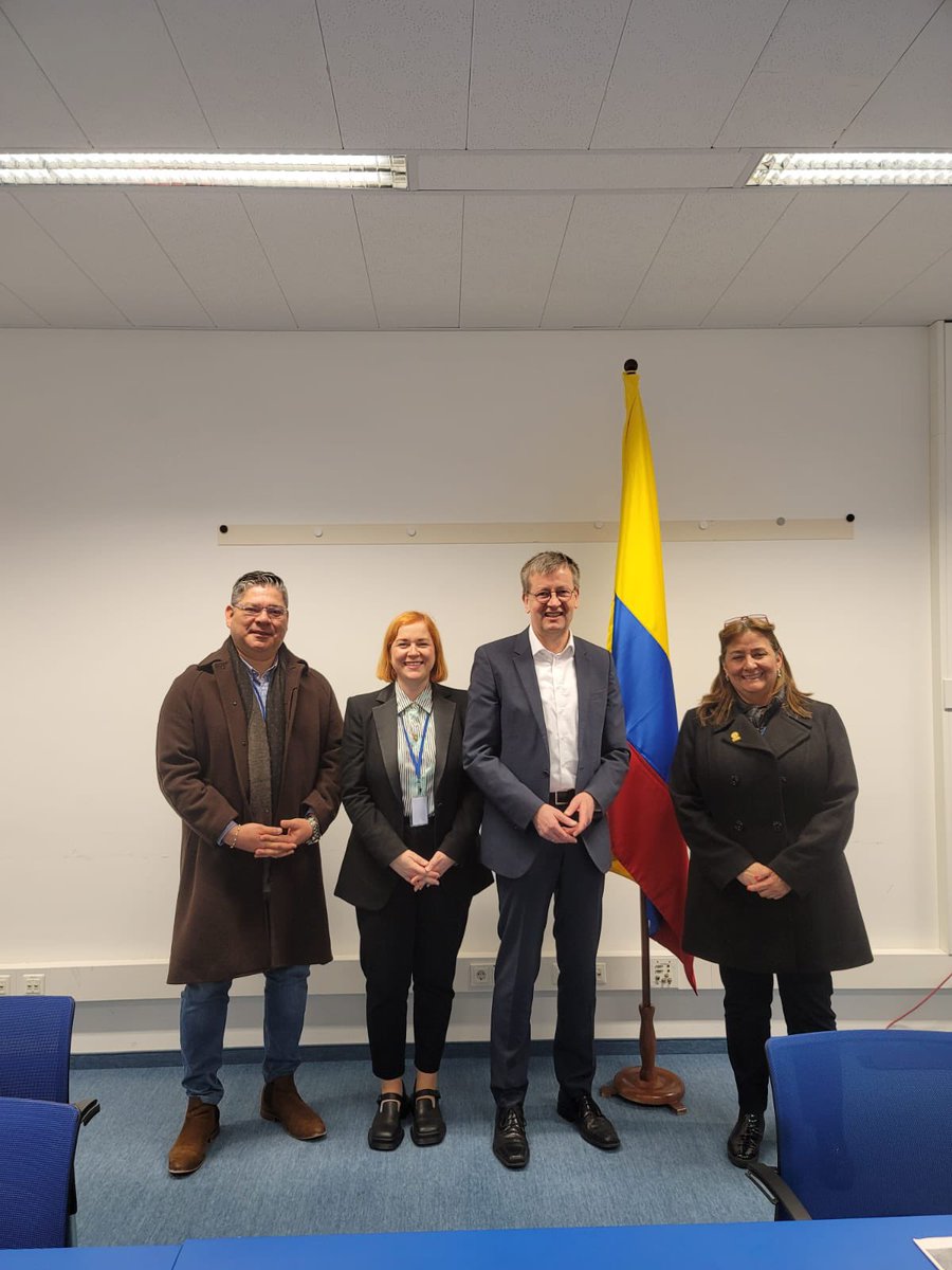MinJusticia Colombia (@minjusticiaco) on Twitter photo #Agenda | 📍En la última jornada de la Comisión de Estupefacientes en Viena 🇦🇹 , se llevó a cabo una reunión bilateral con el comisionado federal de Alemania para Asuntos de Adicciones y Drogas, @BdB_SD_Blienert , junto a la jefa del proyecto <a href="/GPDPD_/">GPDPD</a> , Sarah David , y la asesora #Agenda | 📍En la última jornada de la Comisión de Estupefacientes en Viena 🇦🇹 , se llevó a cabo una reunión bilateral con el comisionado federal de Alemania para Asuntos de Adicciones y Drogas, @BdB_SD_Blienert , junto a la jefa del proyecto <a href="/GPDPD_/">GPDPD</a> , Sarah David , y la asesora