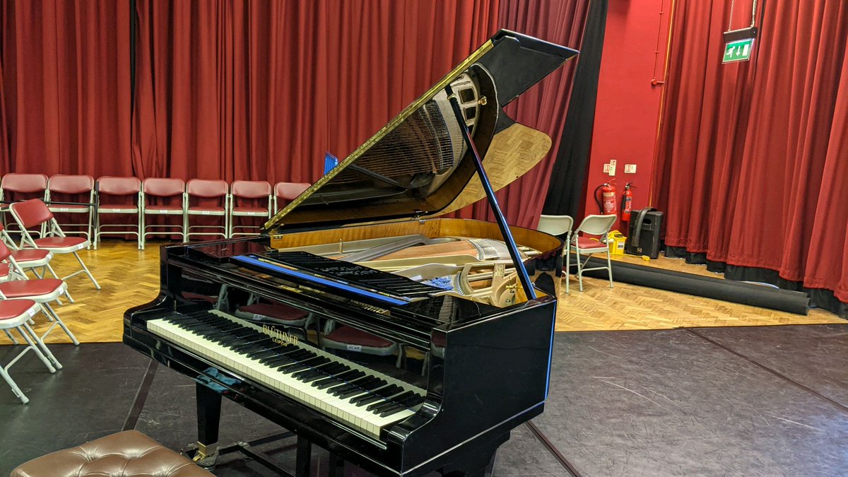 pianotunermjr's tweet image. 🎹 🎵 🎶 🎸 🎷 🎺 🪕 Tuning a Bluthner Grand Piano at the Walsall arena and Arts Centre, Walsall Bloxwich.🎹 🎵 🎶 🎸 🎷 🎺 🪕
matthewjamesrichards.co.uk
#pianotuners #bluthner #piano #pianist #pianotuning #pianotuner #grandpiano