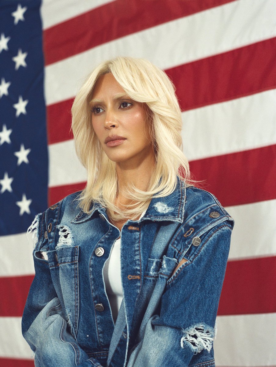 leandek15's tweet image. I just love it when Kim Kardashian does those edgy & out of character magazine covers so much more interesting to me
She pulls it every time