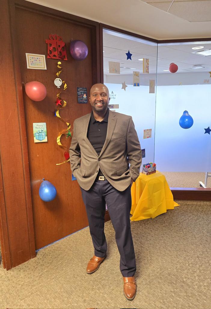 DrWarrenMorgan's tweet photo. Today is my π day birthday, and I am feeling blessed for another year of life, to be able to lead and serve @CLEMetroSchools, and to celebrate with the incredible Cleveland community. I am grateful for life's highs, lows, achievements, and lessons learned. #ProudCEO #PiBday https://t.co/A77D2goNF5
