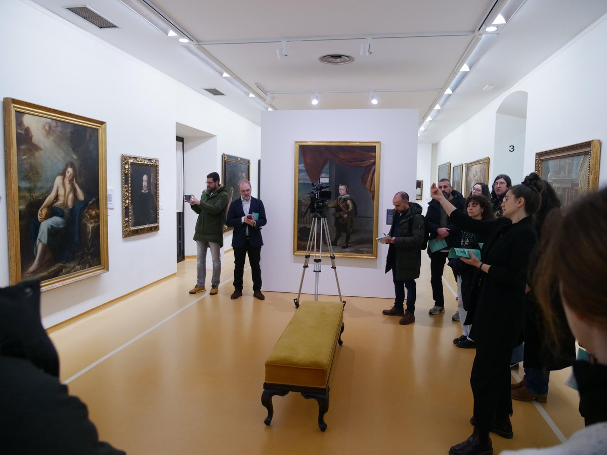 🎶 <a href="/AinaraLeGardon/">Ainara LeGardon</a>  ha presentado esta mañana, en el Bellas Artes, el Sonido del Arte Vol. 7, dentro de #SACOXI 

Noticia en tinyurl.com/ycak8nk5

Toda la programación en oviedo.es/cine/semanasaco

#CulturaOviedo <a href="/Oviedo2031/">Oviedo 2031</a>