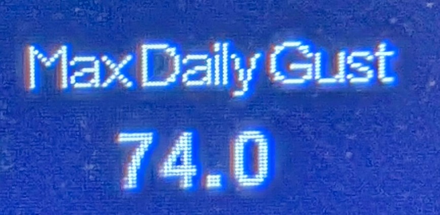 KOCOdamonlane's tweet image. Oklahoma City just hit 74mph!