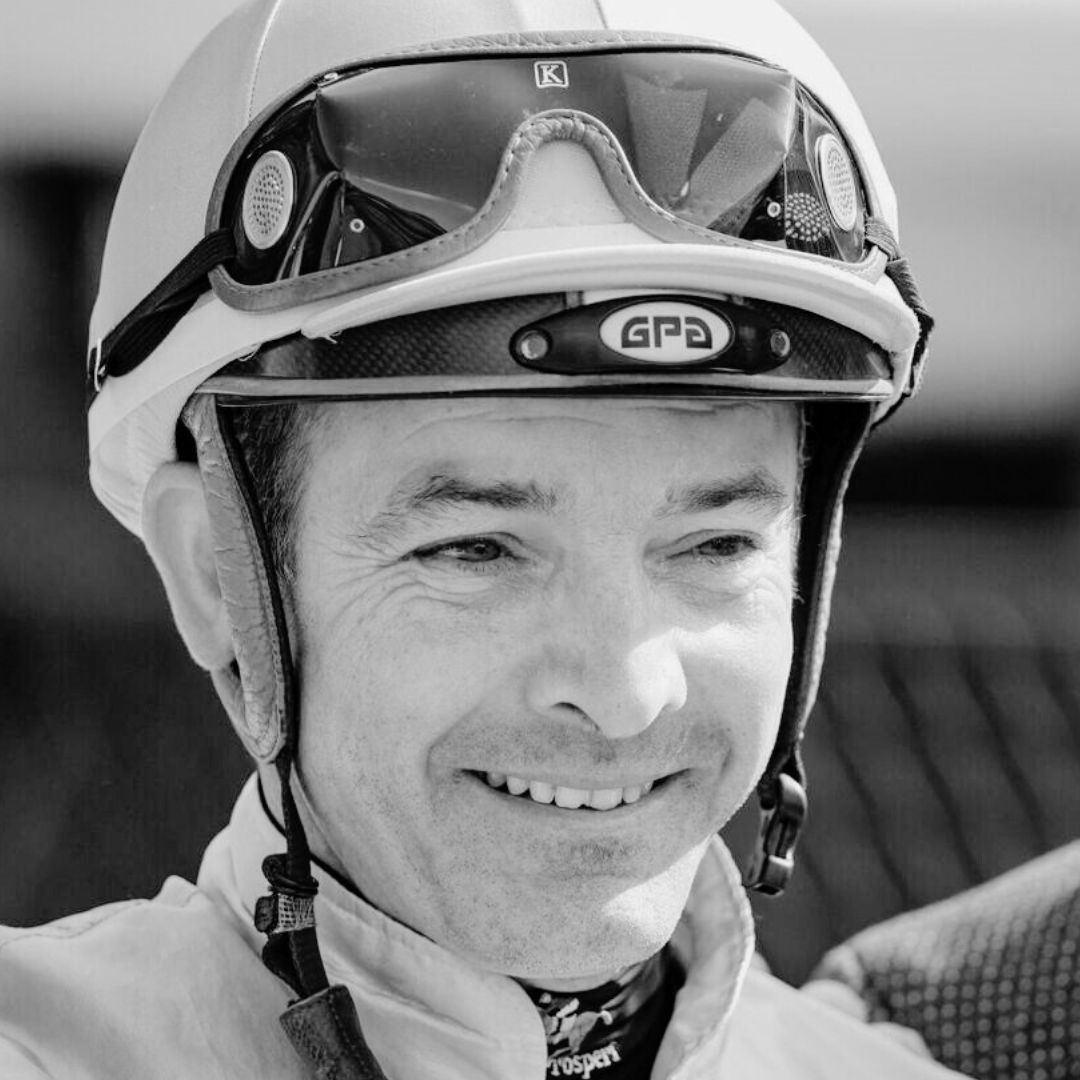 Nous avons appris la disparition d’Alexandre Roussel à l'âge de 49 ans

Ancienne légende des courses de l'Ouest, il avait remporté un Groupe 1, le Critérium International, le 31 octobre 2004 avec Hélios Quercus pour Cyriaque Diard.

La rédaction d'Equidia présente ses sincères