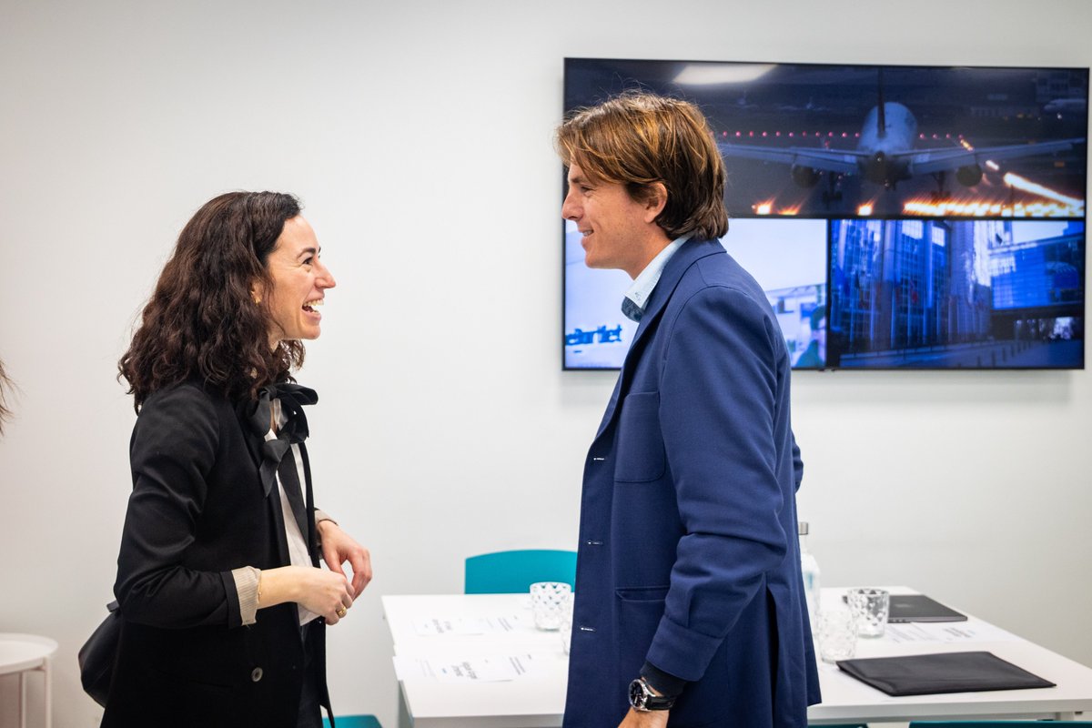 El futuro de la movilidad lo definimos (juntos) instituciones, empresas y expertos🤝.   

Seguimos abordando (en Madrid) los desafíos de un modelo urbano más seguro, conectado y al servicio de los ciudadanos.