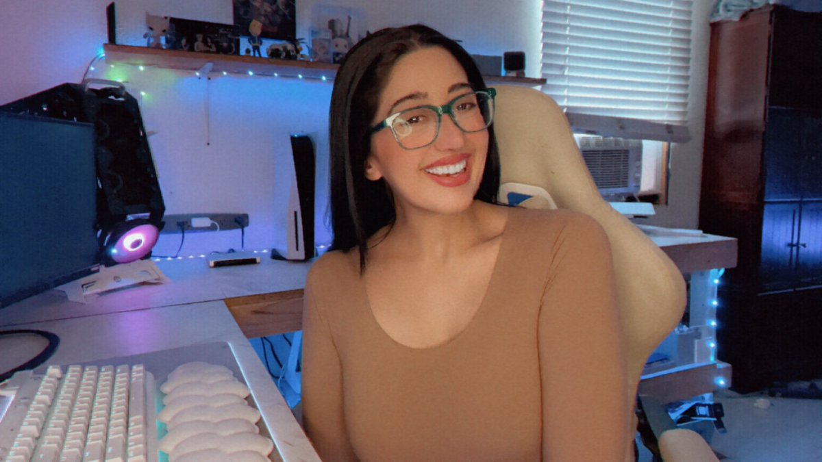 HUGE ANNOUNCEMENT INCOMING 🤍

I’ve been holding on to something special for a while now. I’m so happy that I can finally talk about it.  I was added to the freelance roster for the <a href="/IGN/">IGN</a> video guide team. 
I’m on cloud nine right now with excitement!